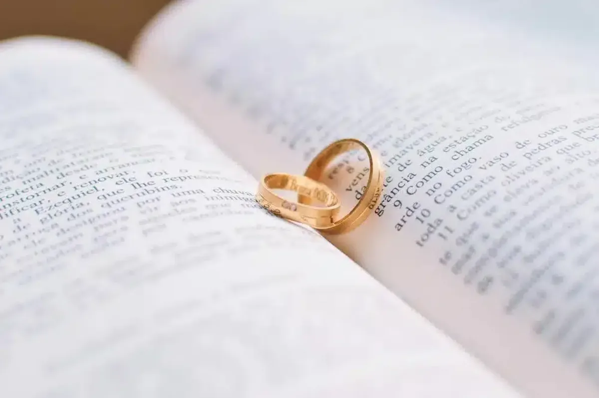 How Does the CRA Evaluate Marital Status?